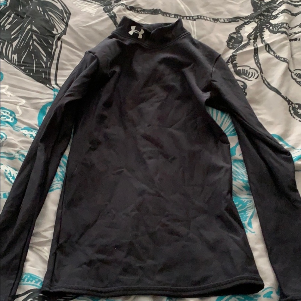 Under armor shirt